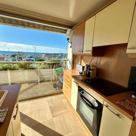 Apartment Marina Star Azuree Le Ciel Le Soleil Et La Entre Antibes Et 50m2 Rien Que Pour Vous Avec Vue Panoramique Sur Garage Prive Terrasse A 150 M Villeneuve-Loubet